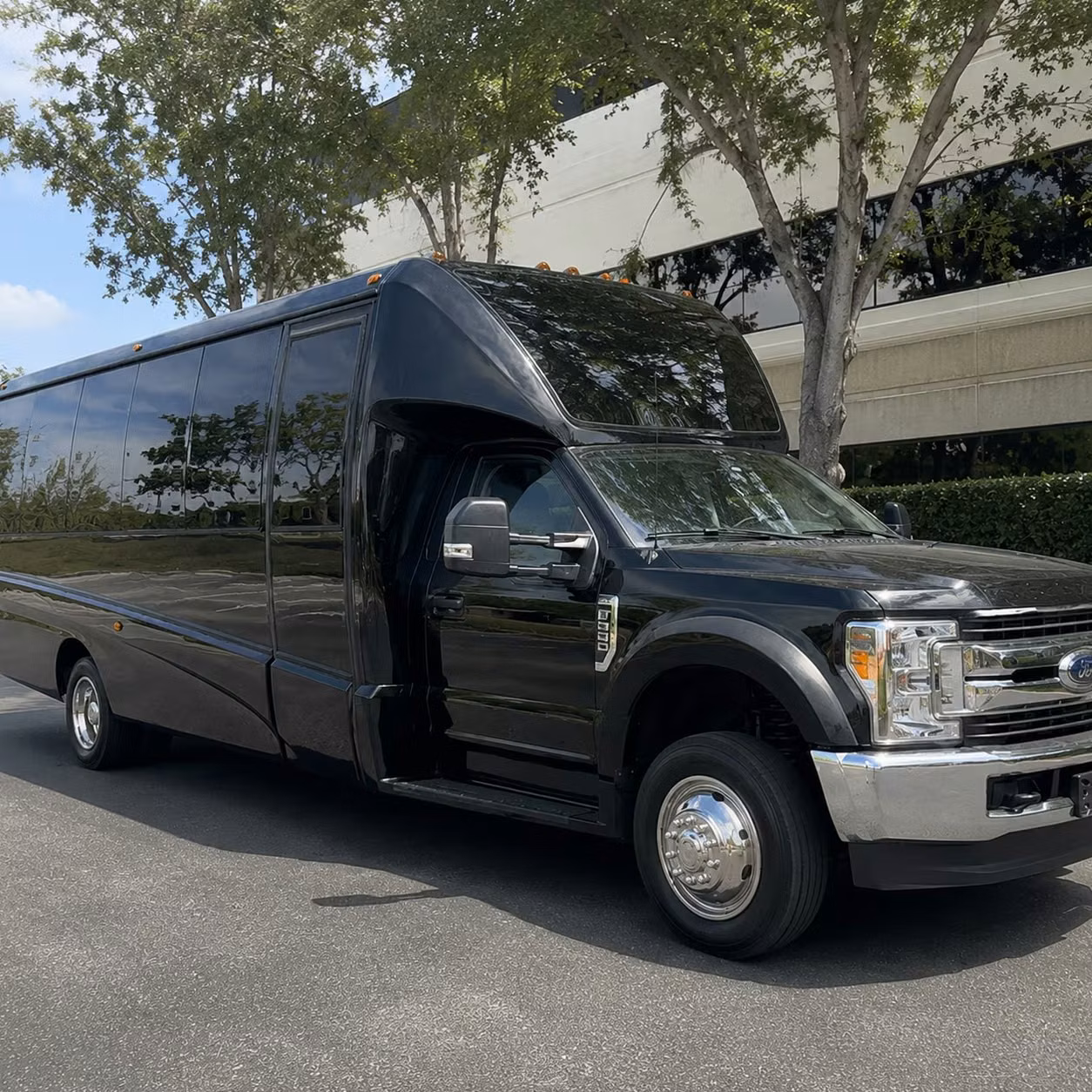 party bus rentals for concerts at hampton coliseum